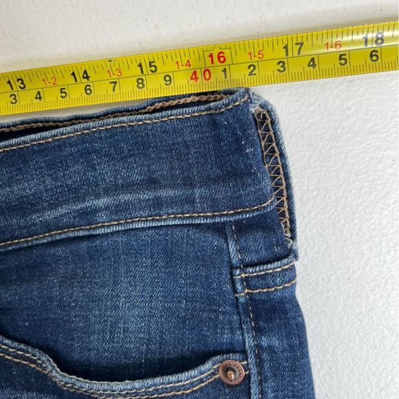 Lucky Brand Sweet Crop Blue Denim Medium Wash Jeans Classic 5 Pocket Women 10/30 - Picture 9 of 13